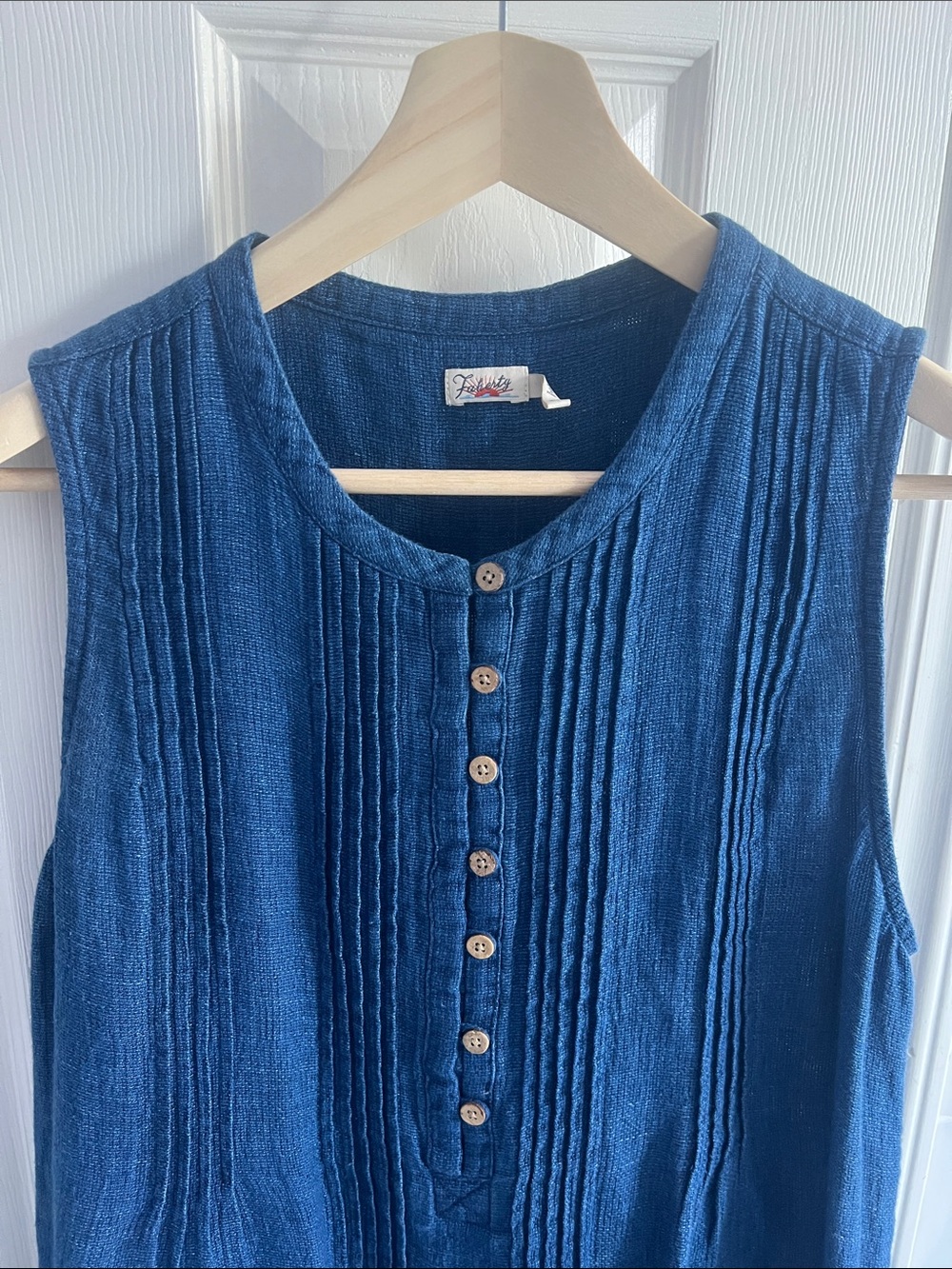 Faherty Isha Denim Dress - Picture 2 of 6